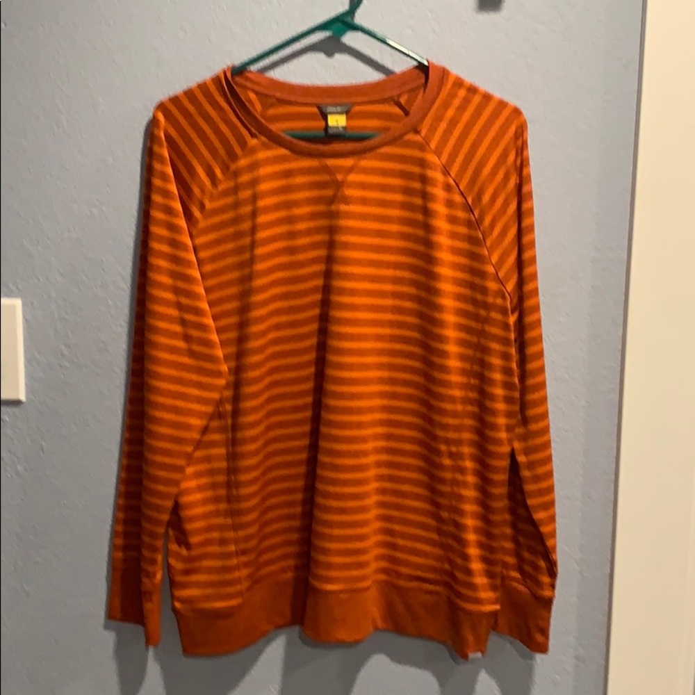 Barely worn Women’s adventure shirt